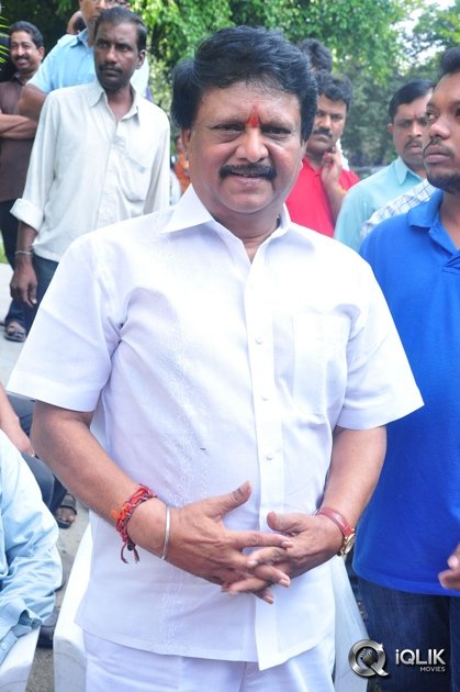 Celebrities-Pay-Homage-To-Edida-Nageswara-Rao